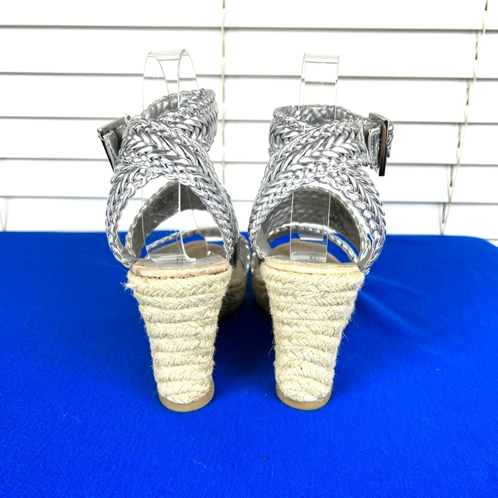 🚫SOLD! NWOT |•APOSTROPHE•| Metallic Silver Espadrille 'Audrey' Sandal - Picture 6 of 11